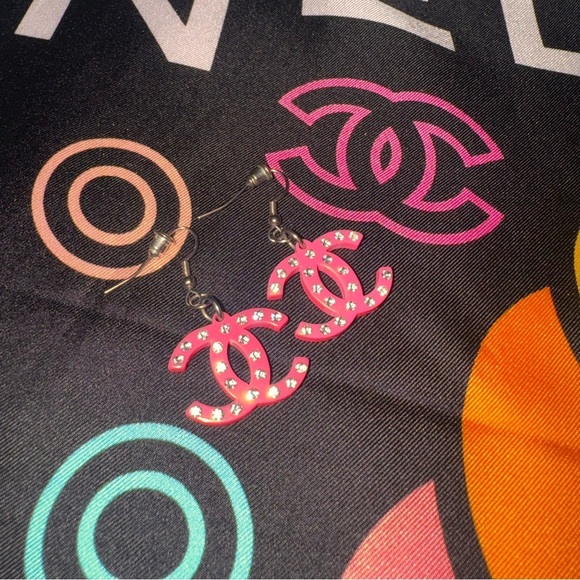 Chanel CC Pink Logo Earrings with Crystals - Picture 4 of 6